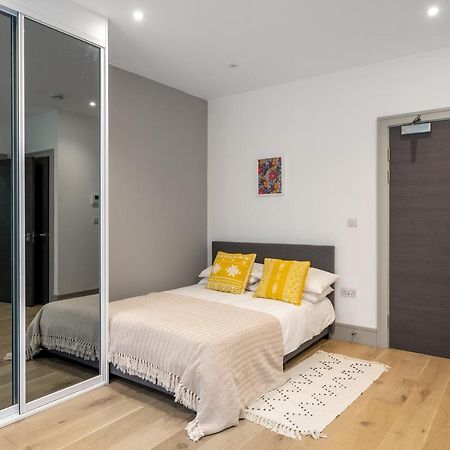Modern London City Apartment - Victoria Line Exterior photo