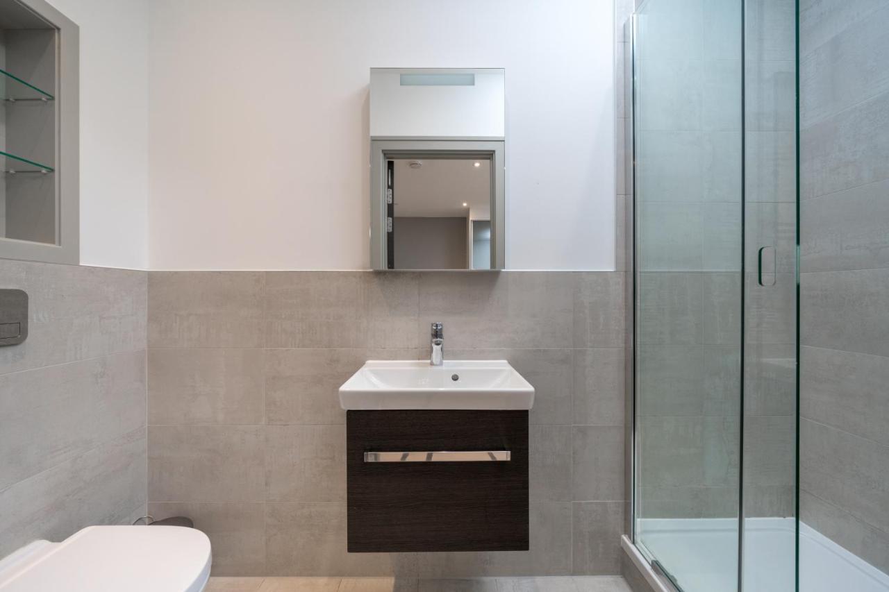 Modern London City Apartment - Victoria Line Exterior photo