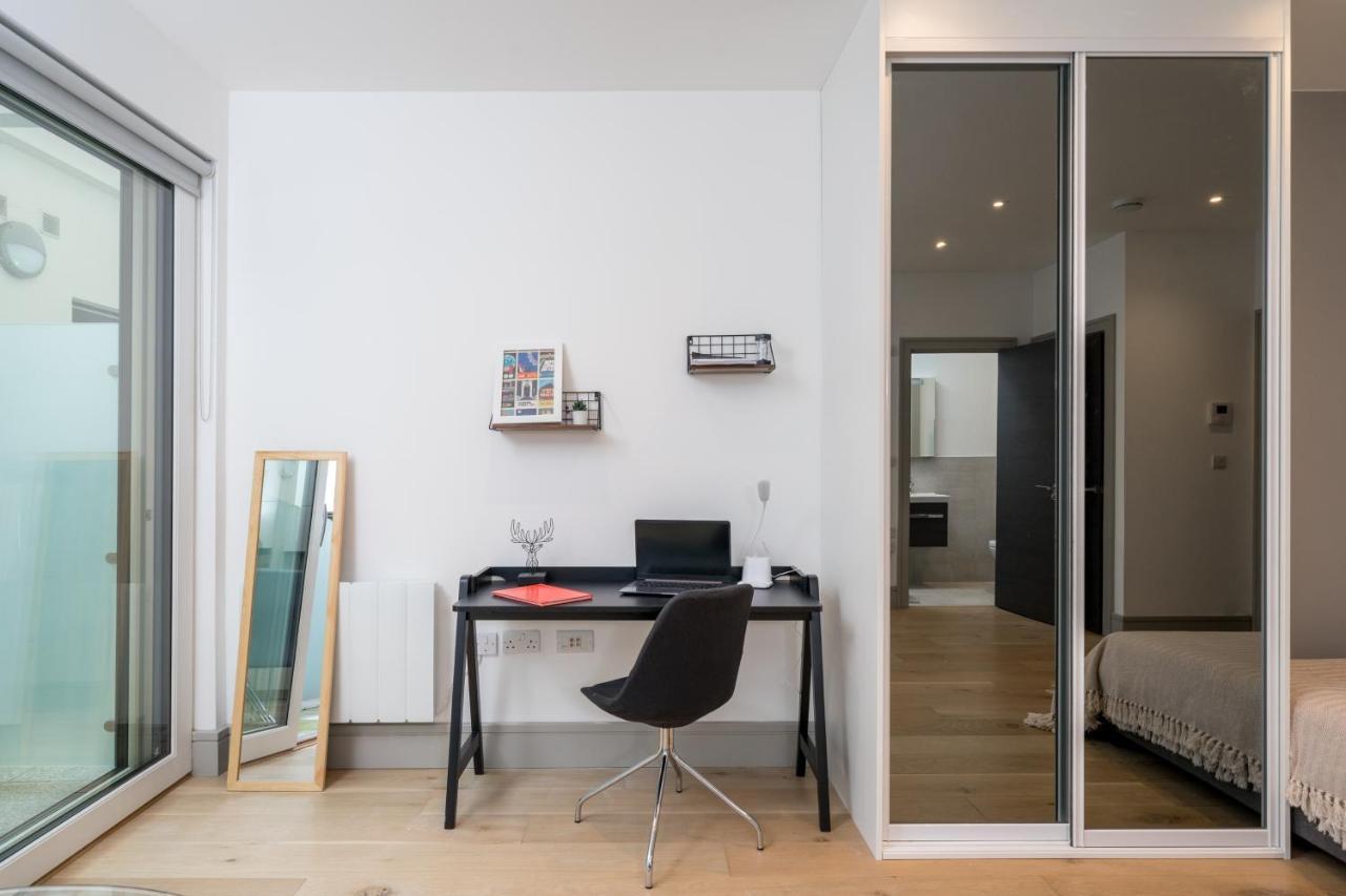 Modern London City Apartment - Victoria Line Exterior photo