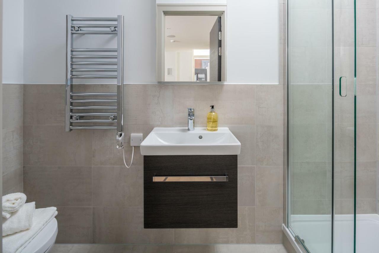 Modern London City Apartment - Victoria Line Exterior photo
